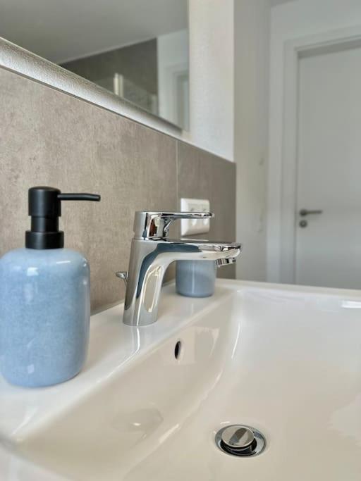 Amao-Pearl I Comfort Suite I 94Qm I Kingsize-Bett I Exklusiv Mit Balkon & Tiefgarage I Aufzug Offenburg Kültér fotó