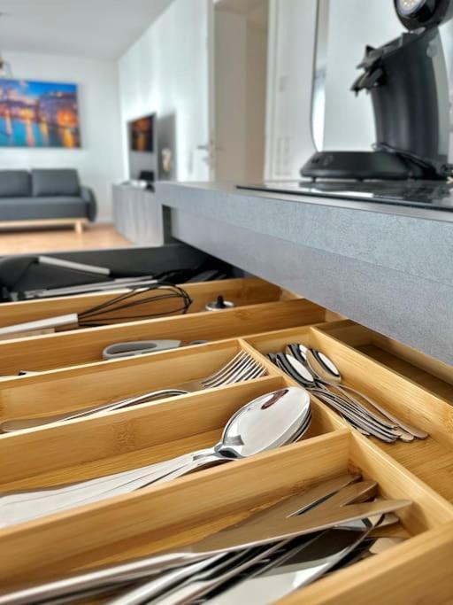 Amao-Pearl I Comfort Suite I 94Qm I Kingsize-Bett I Exklusiv Mit Balkon & Tiefgarage I Aufzug Offenburg Kültér fotó