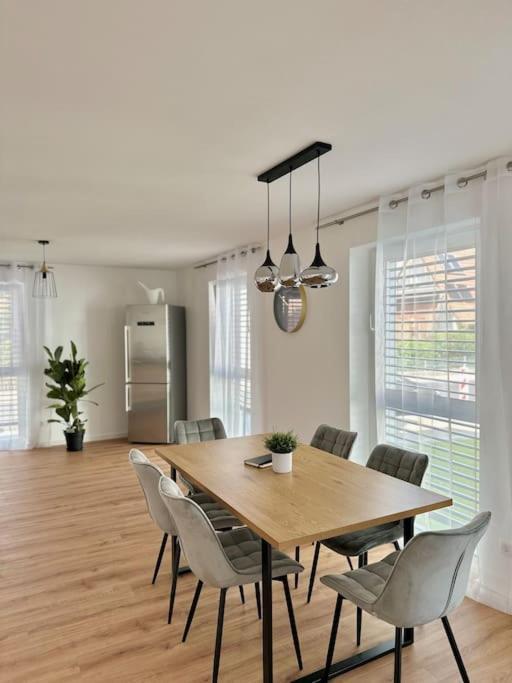Amao-Pearl I Comfort Suite I 94Qm I Kingsize-Bett I Exklusiv Mit Balkon & Tiefgarage I Aufzug Offenburg Kültér fotó